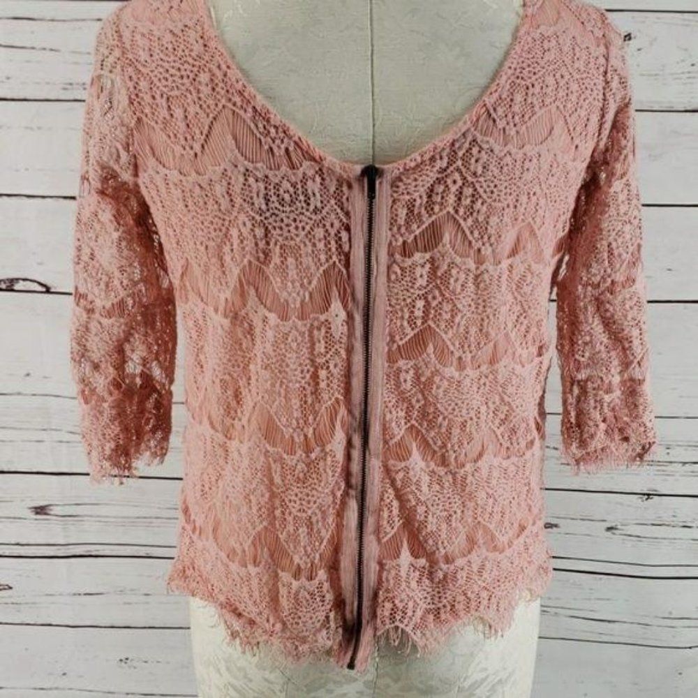August silk small pink lace back zipper 3/4 sleeve scoop neck blouse - Picture 7 of 8
